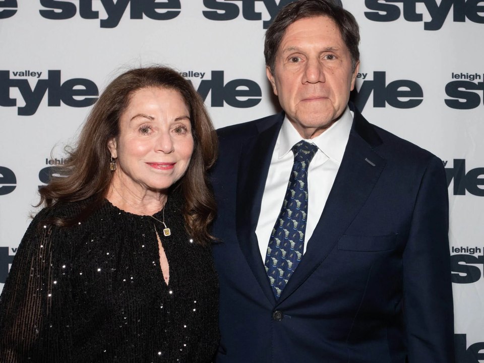 Holiday Dinner & Auction
