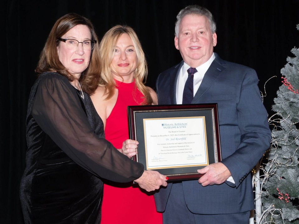 Holiday Dinner & Auction