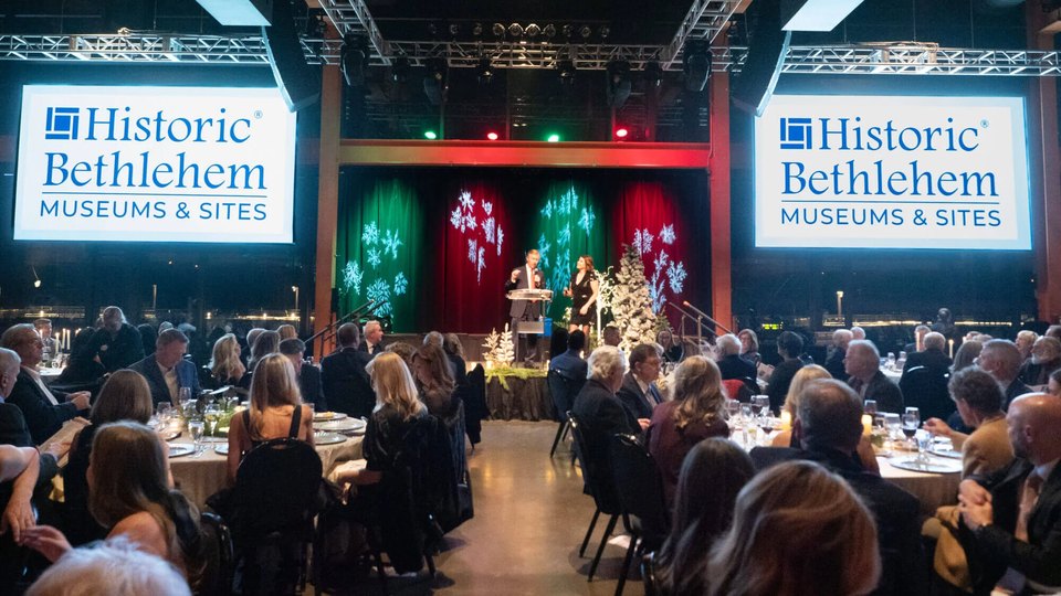 Holiday Dinner & Auction