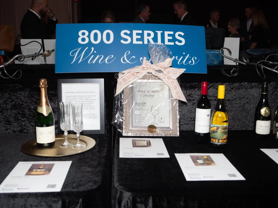 Holiday Dinner & Auction