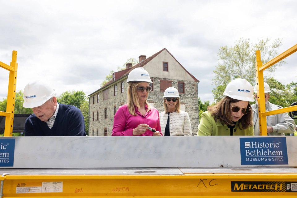 Steel Rises for the Overlook on History