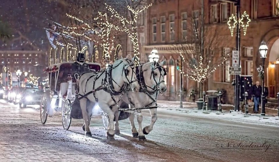 A horse-drawn carriage ride in the snow on Main Street, Bethlehem