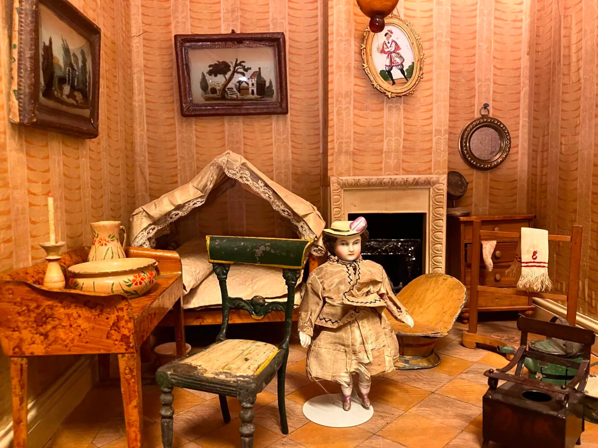 Art of the Dollhouse Guided Tour